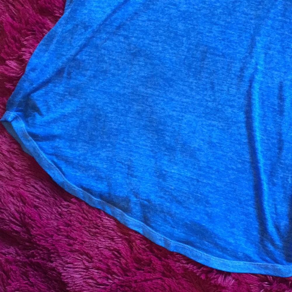 Aerie v-cut Real Soft Tee 💙 - Picture 3 of 13